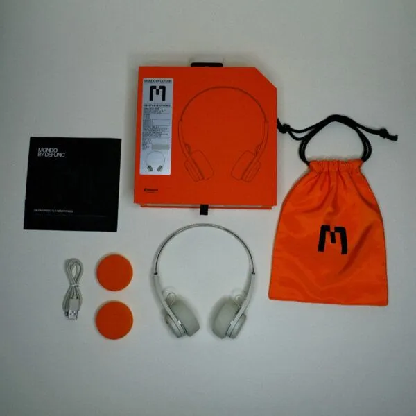 mondo-freestyle-bluetooth-headphones-greige-1-600x600