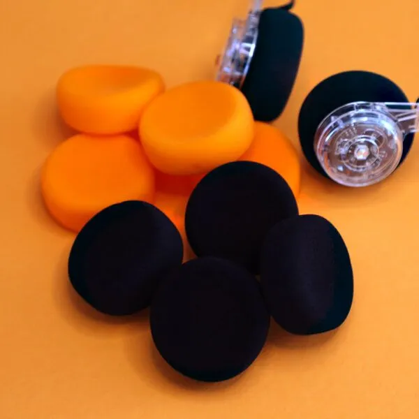 mondo-freestyle-on-ear-earpads-earpuffs-pads-puff-exchangeable-colors-black-orange-600x600