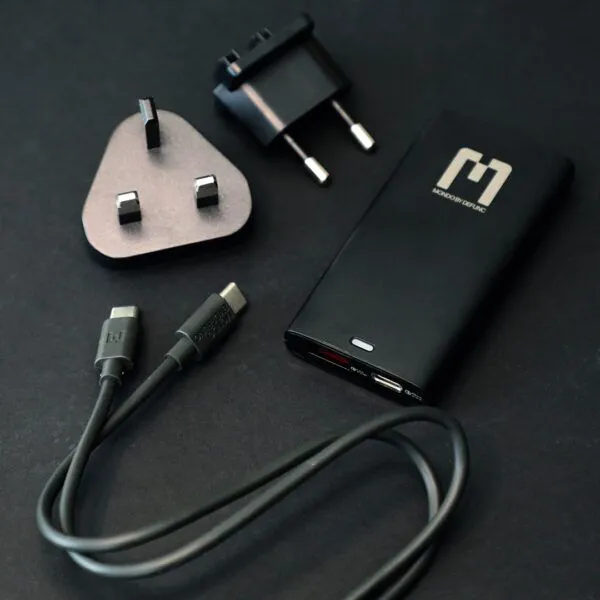 mondo-powerful-charger-travel-converter-multipurpose-plugs-eu-uk-us-3-600x600